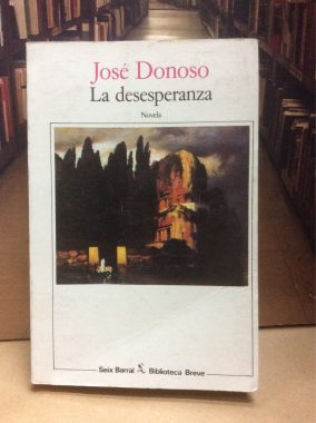 حکومت نظامی نوشته خوسه دونوسو (انگلیسی: José Donoso; ۵ اکتبر ۱۹۲۴ – ۷ دسامبر ۱۹۹۶) یک نویسنده اهل شیلی بود. دونوسو از نویسندگان مهم دوره شکوفایی ادبیات آمریکای لاتین به شمار می‌رود. وی در اعتراض به دیکتاتوری پینوشه تن به تبعیدی